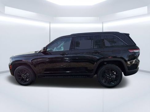 New 2026 Jeep Grand Cherokee Altitude AWD/4WD image 6