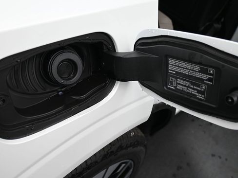 New 2026 Volvo XC60 B5 Plus w/ Protection Package Premier image 17