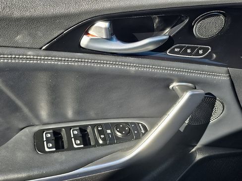 Used 2019 Kia Stinger Premium image 25