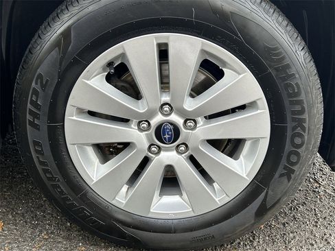 Used 2017 Subaru Outback 2.5i Premium image 13