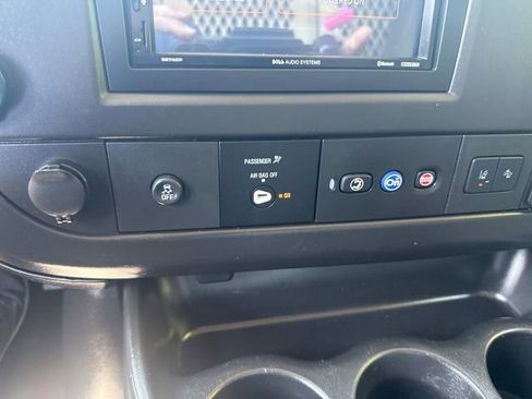 Used 2021 Chevrolet Express 2500 Extended image 19