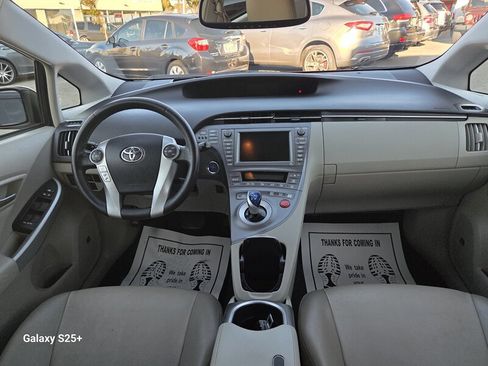 Used 2014 Toyota Prius image 24