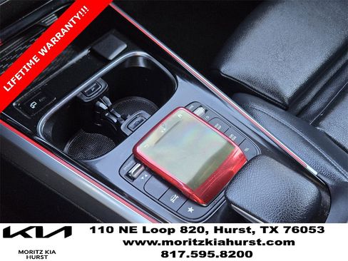 Used 2021 Mercedes-Benz GLB 250 4MATIC image 9