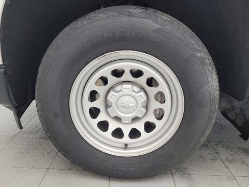 Used 2023 Chevrolet Silverado 1500 W/T RWD image 31
