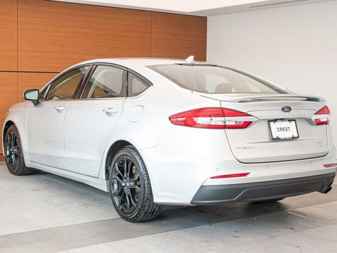 Used 2019 Ford Fusion SE w/ Equipment Group 151A FWD image 8