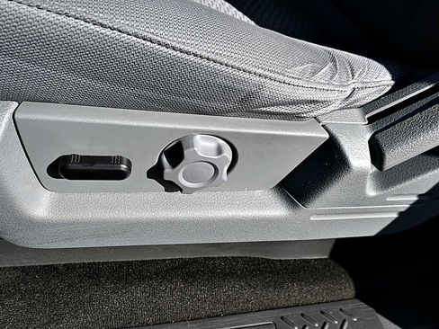 Used 2014 Ford F150 XLT w/ Equipment Group 302A Luxury image 16