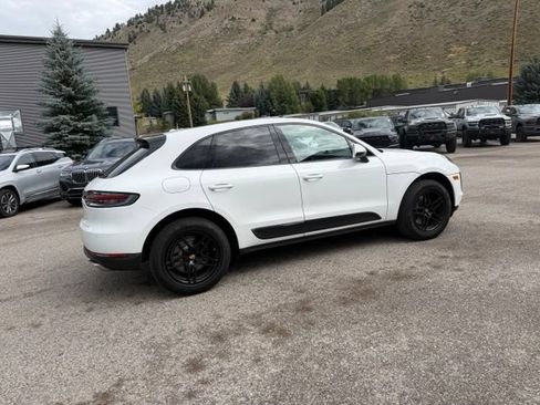 Used 2019 Porsche Macan AWD/4WD image 10
