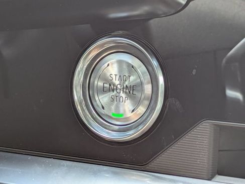 Used 2024 Chevrolet Corvette Stingray Coupe RWD image 28