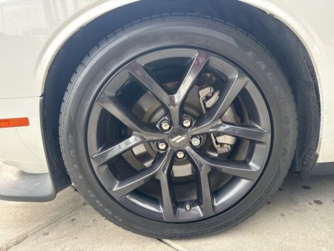 Used 2022 Dodge Challenger GT w/ Plus Package image 8