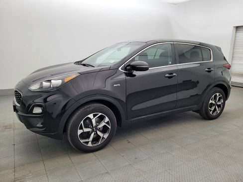Used 2020 Kia Sportage LX w/ LX Popular Package AWD/4WD image 2