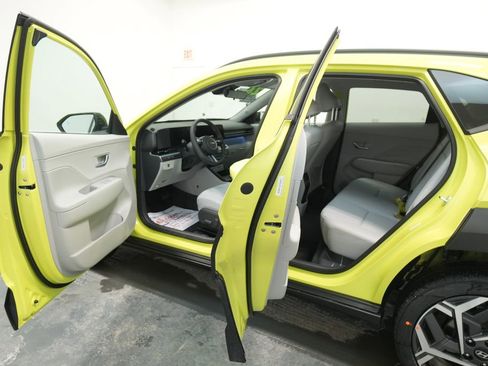 New 2026 Hyundai Kona SEL Premium image 19