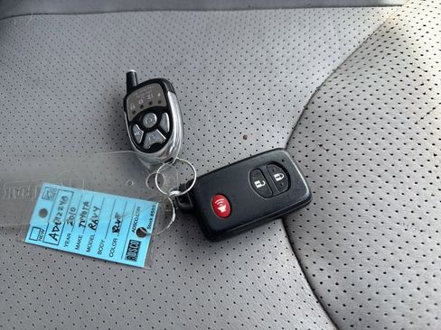 Used 2010 Toyota RAV4 Limited AWD/4WD image 36