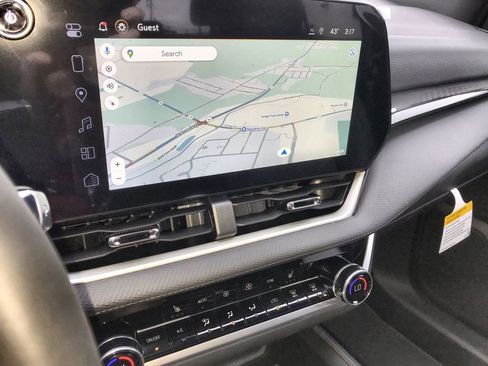 New 2026 Chevrolet Equinox LT w/ Convenience Package II image 15