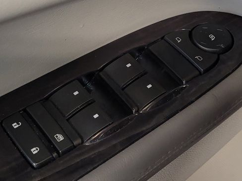 Used 2015 Buick Enclave Convenience FWD image 27