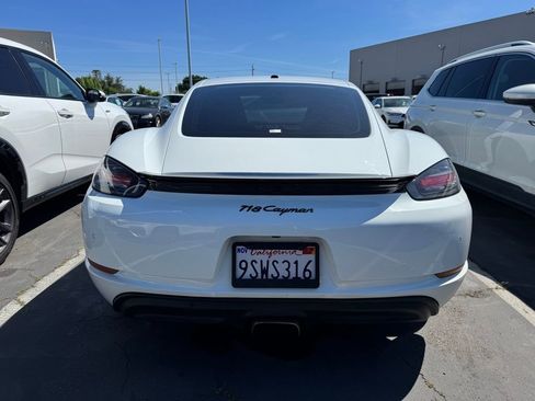 Used 2018 Porsche 718 Cayman image 5