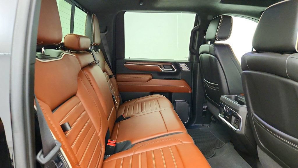 Used 2024 GMC Sierra 2500 Denali Ultimate AWD/4WD image 23