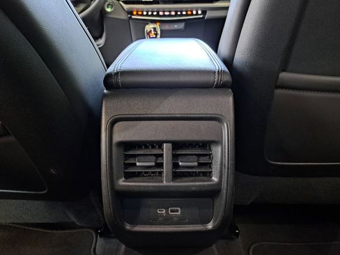 Used 2024 Cadillac XT4 Premium Luxury image 27