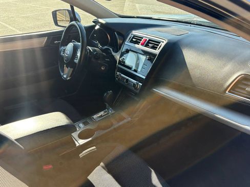 Used 2015 Subaru Outback 2.5i Premium AWD/4WD image 18