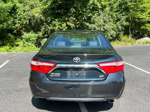 Used 2017 Toyota Camry SE FWD image 5