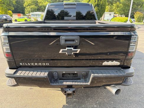 Used 2019 Chevrolet Silverado 2500 High Country w/ Duramax Plus Package AWD/4WD image 4