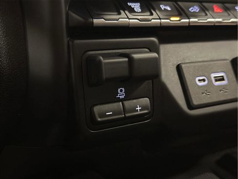 Certified 2022 Chevrolet Silverado 2500 High Country w/ Z71 Off-Road Package image 41