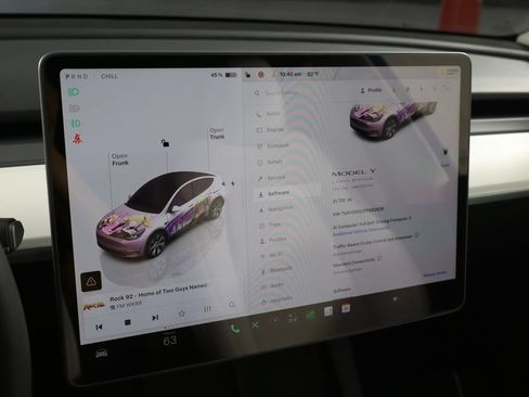 Used 2023 Tesla Model Y Long Range AWD/4WD image 32