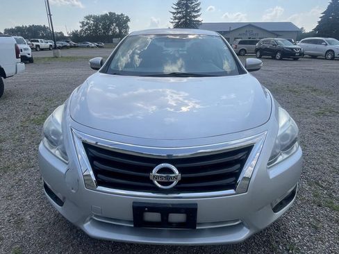 Used 2015 Nissan Altima 2.5 SL w/ Moonroof Package FWD image 4