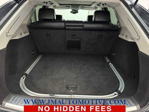 Used 2010 Cadillac SRX Luxury image 17