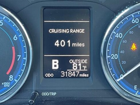 Used 2018 Toyota Corolla LE w/ Body Protection Package FWD image 9