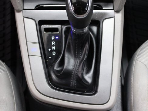 Used 2017 Hyundai Elantra SE FWD image 23