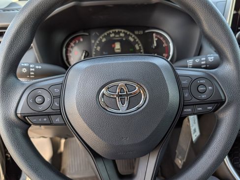 Used 2025 Toyota RAV4 LE image 18