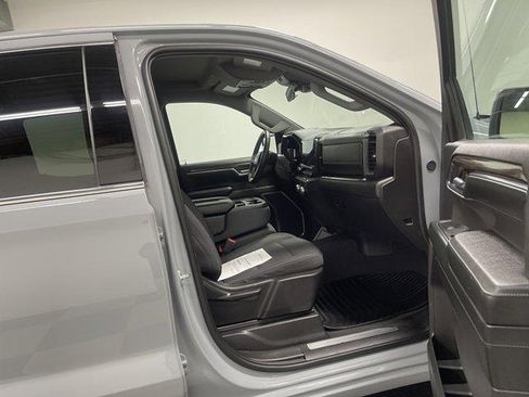 Used 2024 GMC Sierra 1500 SLE AWD/4WD image 18