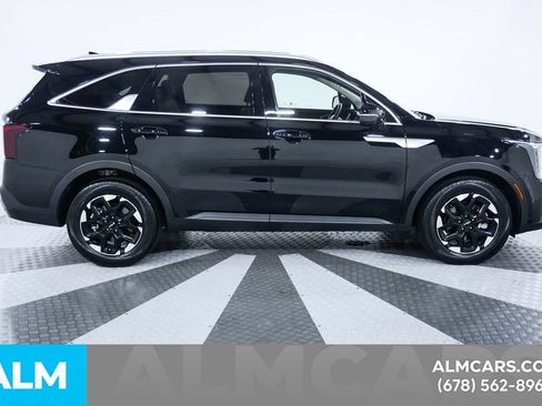 Used 2025 Kia Sorento S w/ Panoramic Sunroof Package FWD image 8