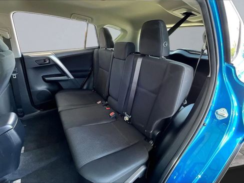 Used 2017 Toyota RAV4 LE FWD image 19