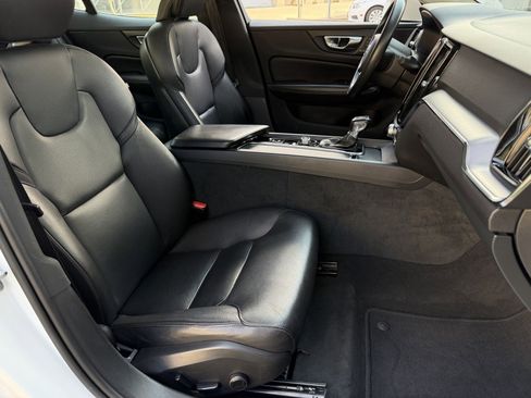Used 2020 Volvo S60 T5 Momentum w/ Protection Package Premier image 17