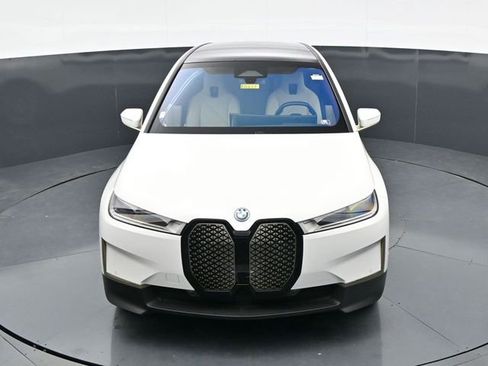 Used 2023 BMW iX xDrive50 AWD/4WD image 30