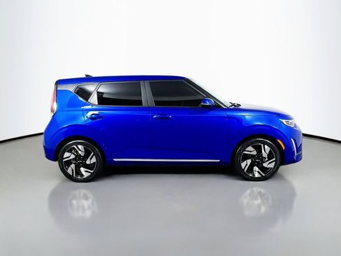 Used 2023 Kia Soul GT-Line w/ GT-Line Technology Package image 6
