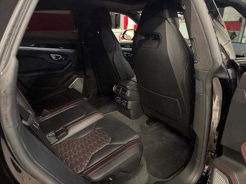 Used 2019 Lamborghini Urus image 24