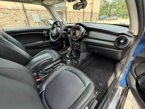 Used 2017 MINI Cooper 2-Door Hardtop FWD image 10