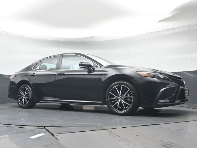 Certified 2024 Toyota Camry SE w/ Cold Weather Package AWD/4WD image 34