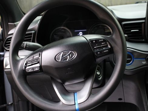 Used 2019 Hyundai Veloster 2.0 FWD image 17