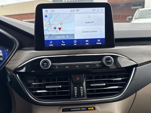 Used 2020 Ford Escape Titanium AWD/4WD image 19