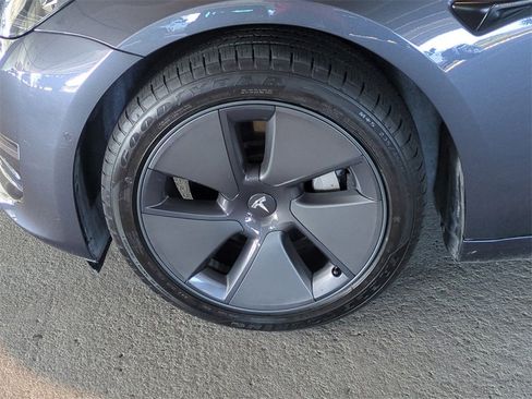 Used 2022 Tesla Model 3 Long Range image 11