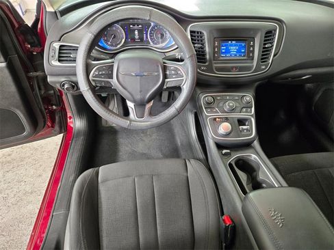 Used 2015 Chrysler 200 Limited w/ Convenience Group image 16