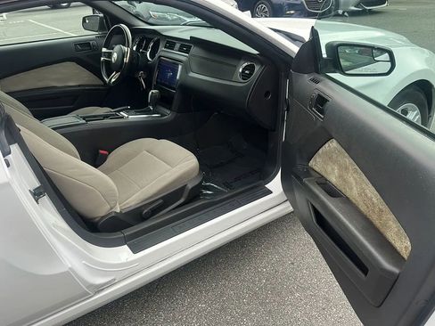Used 2014 Ford Mustang Convertible RWD image 14