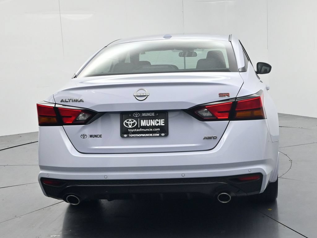 Used 2024 Nissan Altima 2.5 SR w/ SR Premium Package AWD/4WD image 7