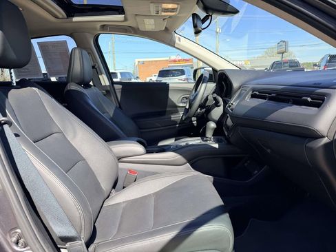 Used 2021 Honda HR-V EX-L image 13