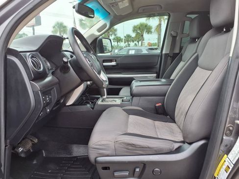 Used 2017 Toyota Tundra SR5 w/ SR5 Upgrade Package RWD image 25