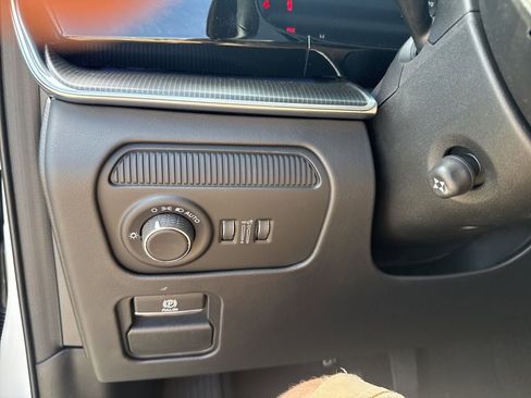New 2026 Jeep Grand Wagoneer Summit AWD/4WD image 17