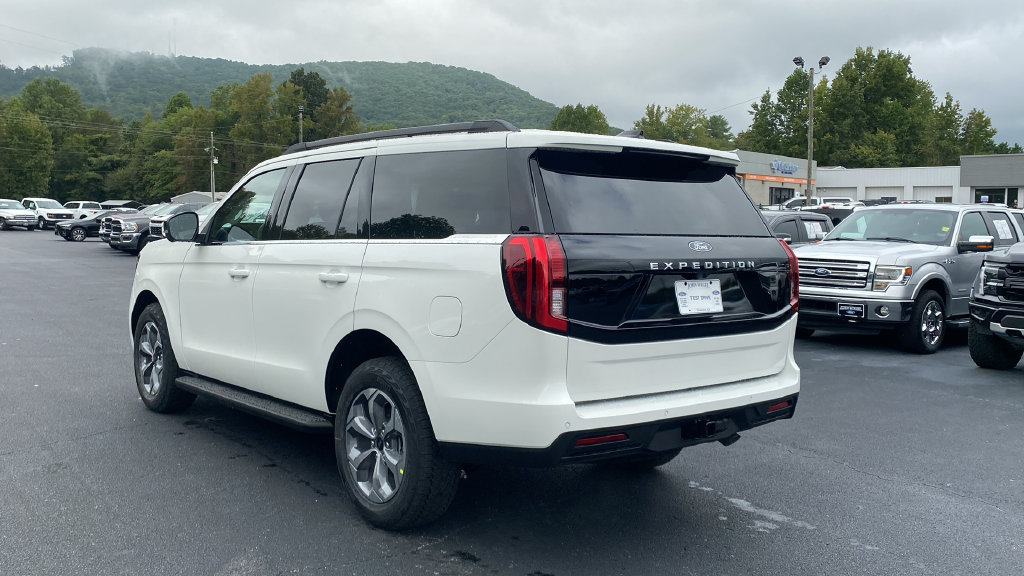 New 2027 Ford Expedition Active AWD/4WD image 7
